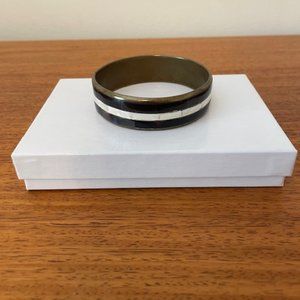 Striped black and white bracelet